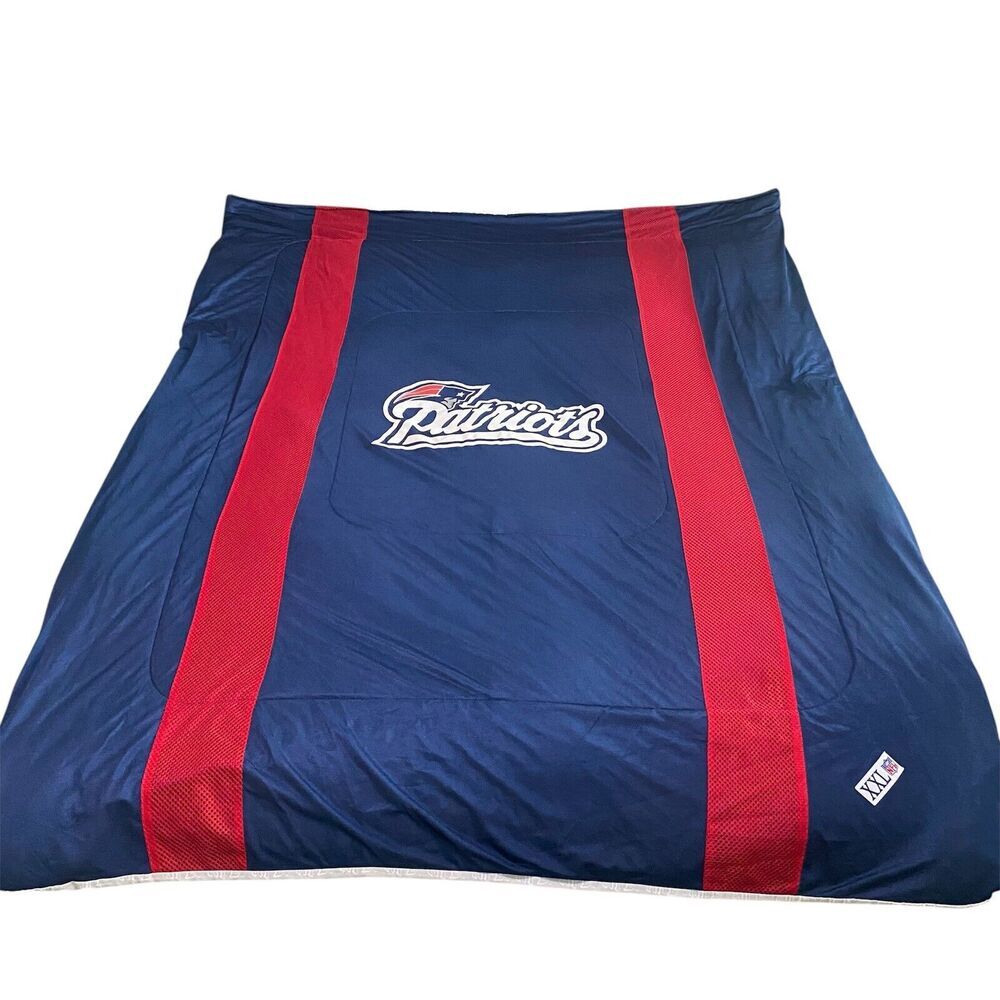 Patriots NFL XXL Blanket 86" x 65" Blue Red Logo